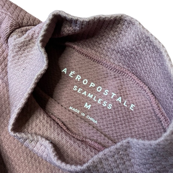 Aeropostale long sleeve blouse with collar, size M. - Picture 3 of 3